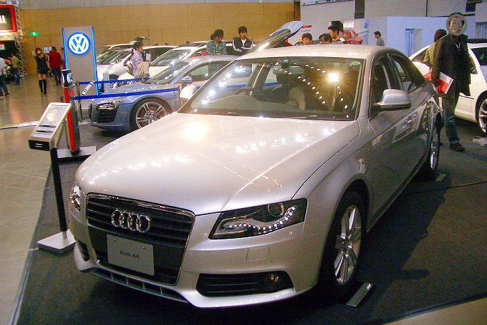 AEfB A4 1.8TFSIiAudi A4 1.8TFSIj