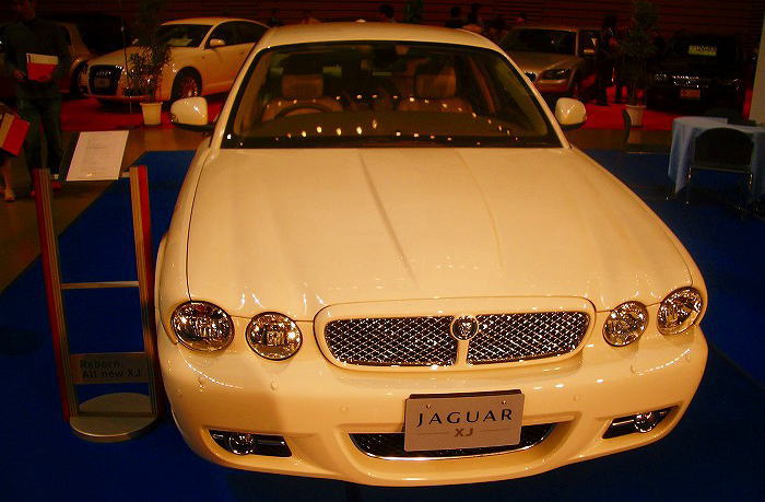 ジャガー XJ3.0 エグゼクティブ(JAGUAR XJ3.0 Executive)