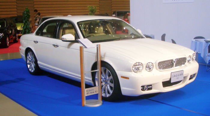 ジャガー XJ3.0 エグゼクティブ(JAGUAR XJ3.0 Executive)
