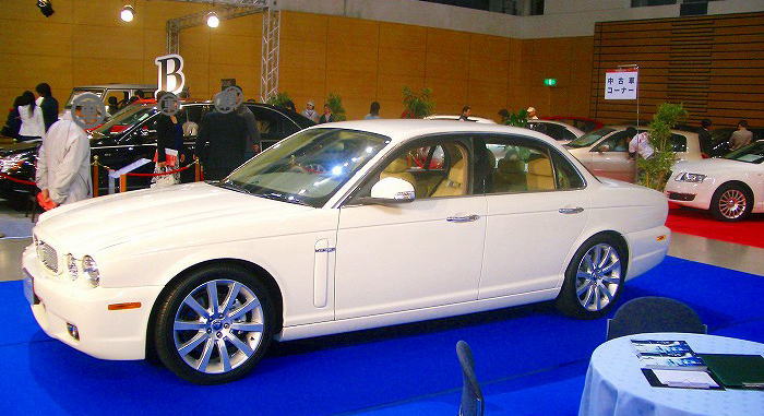 ジャガー XJ3.0 エグゼクティブ(JAGUAR XJ3.0 Executive)