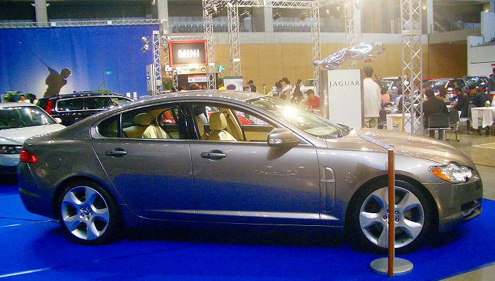 ジャガー JAGUAR XF3.0 Luxury