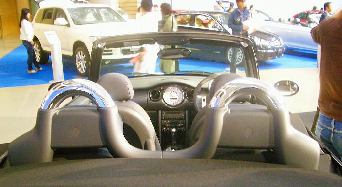 MINI COOPER CONVERTIBLE(ミニクーパー コンバーチブル)