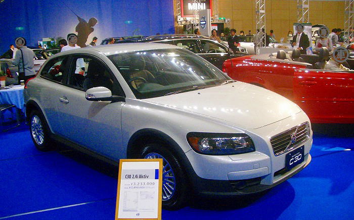 ボルボ C30(VOLVO C30 2.4i Aktiv)